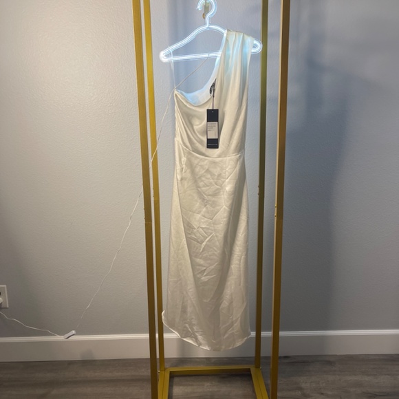 Elliat Cassini Dress - Picture 3 of 10